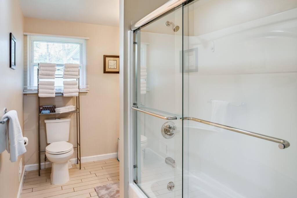 {Quiet Suburban Ranch Hot Tub} Mins Arpt/Rit/Dwnt Apartman Rochester Kültér fotó